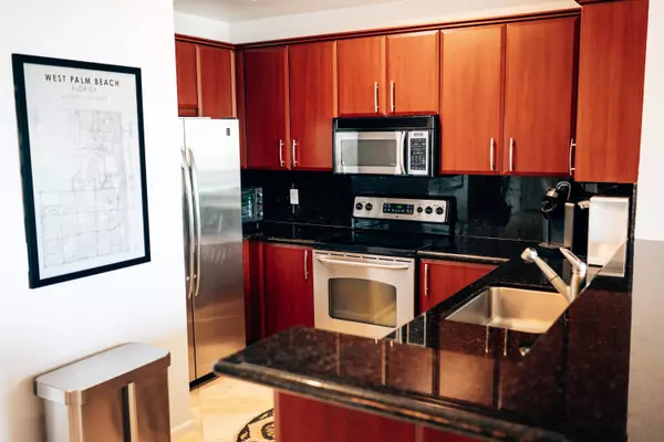 West Palm Beach, FL 33401,403 S Sapodilla AVE 718