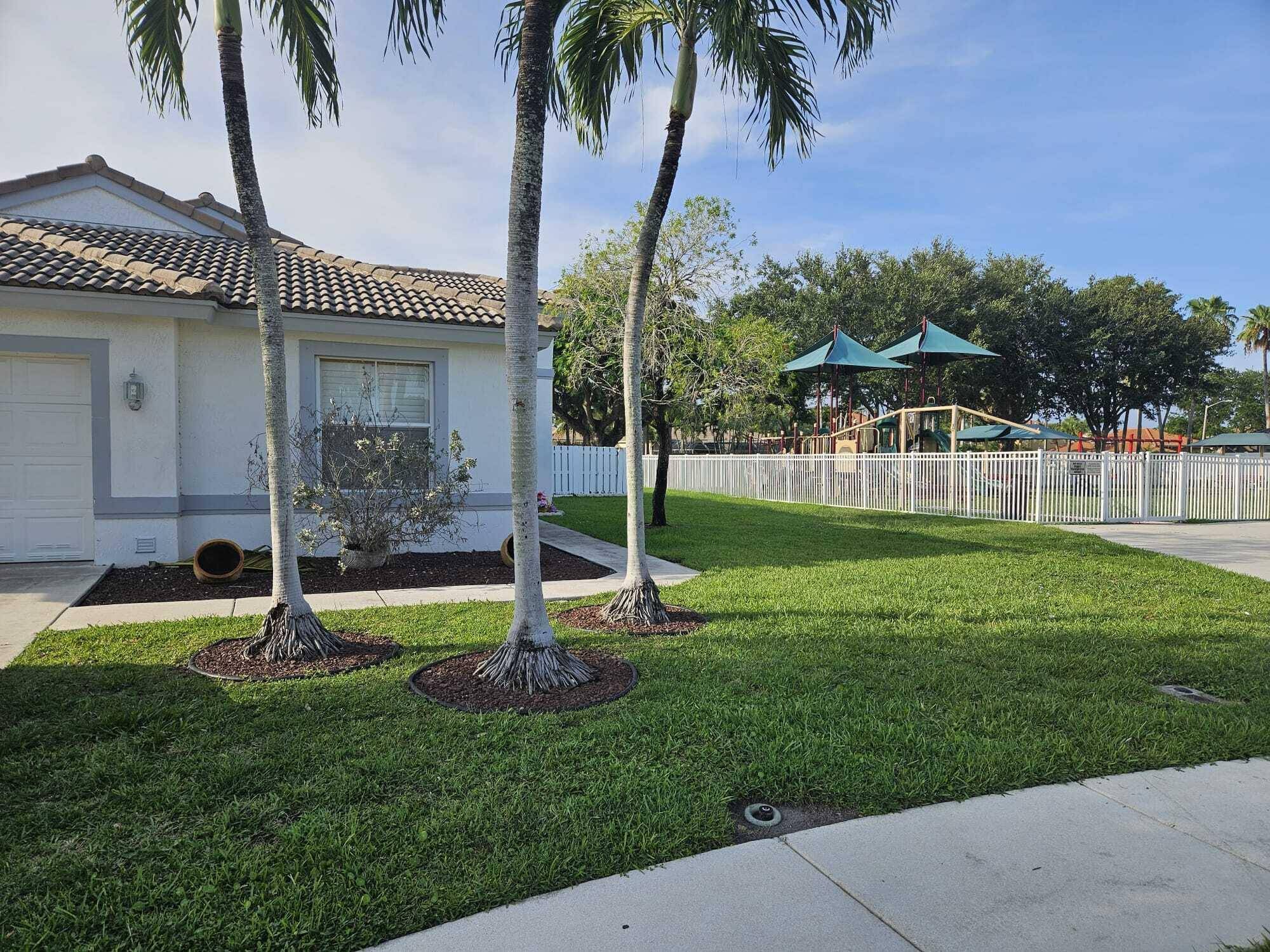 Lake Worth, FL 33463,5293 Oakmont Village CIR