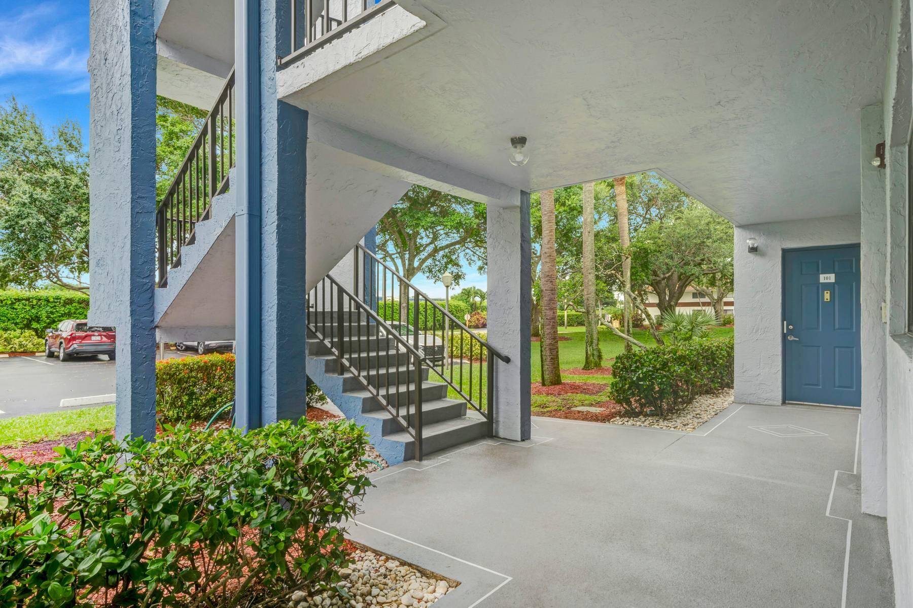 Delray Beach, FL 33484,15456 Pembridge DR 102