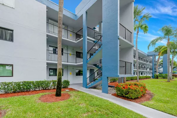 15456 Pembridge DR 102, Delray Beach, FL 33484