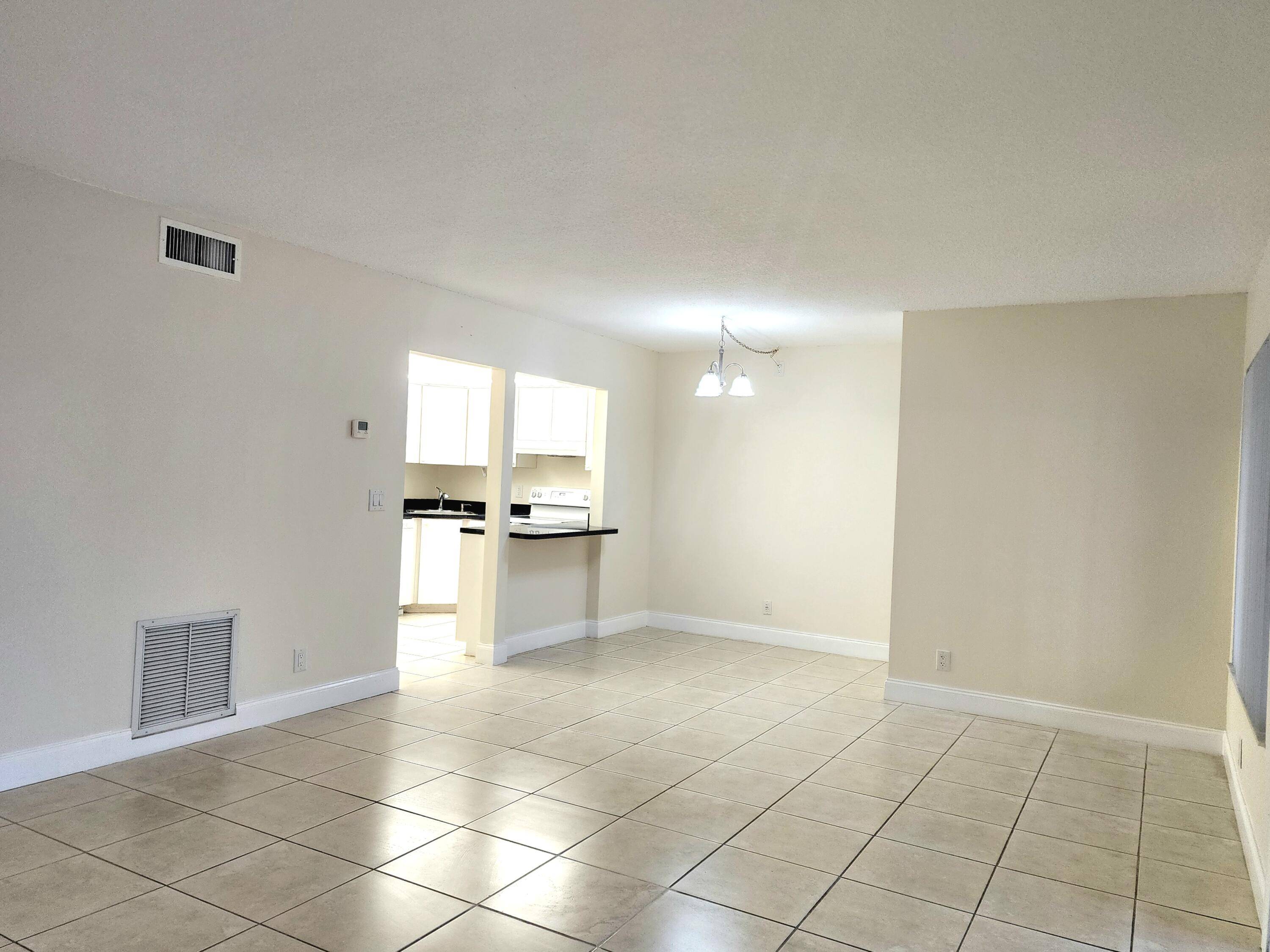 Greenacres, FL 33463,126 Lake Pine CIR A-1