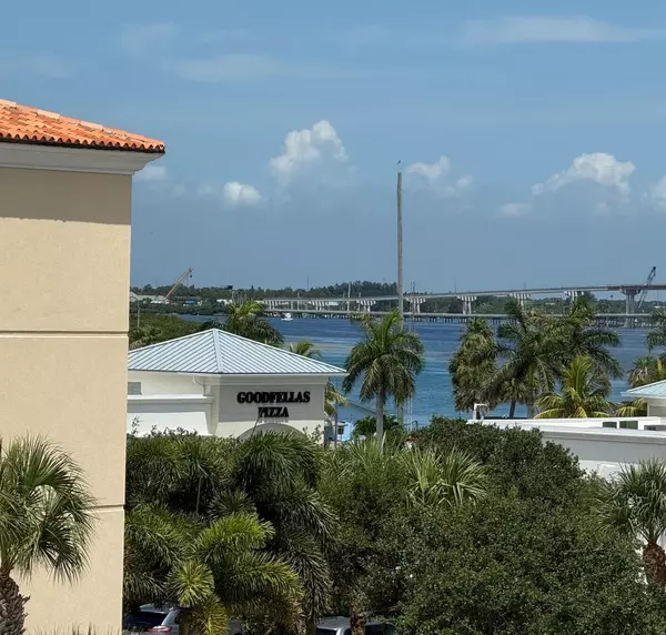 Fort Pierce, FL 34949,1 E Harbour Isle DR Ph 02