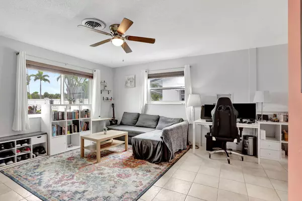 Tamarac, FL 33309,4902 NW 27 WAY