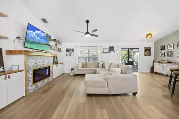 Fort Pierce, FL 34981,2812 S Serenity CIR