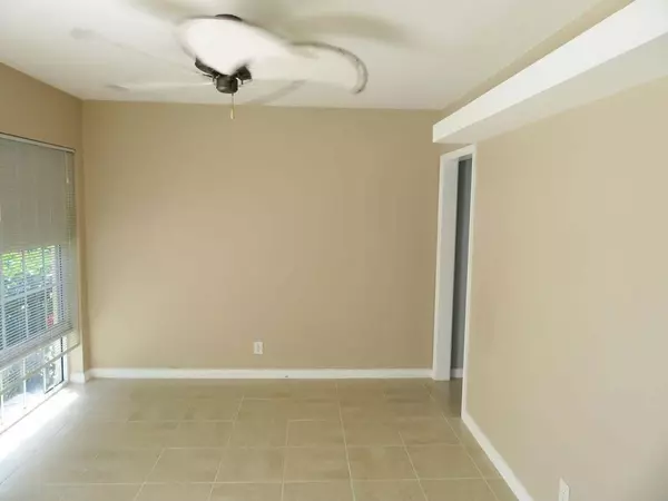 Lake Worth Beach, FL 33460,327 S Ocean Breeze 2