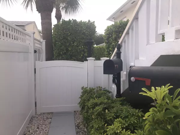 Lake Worth Beach, FL 33460,325 S Ocean Breeze 1