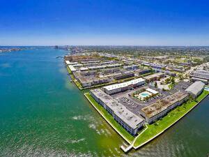 North Palm Beach, FL 33408,110 Shore 111 B CT 111b