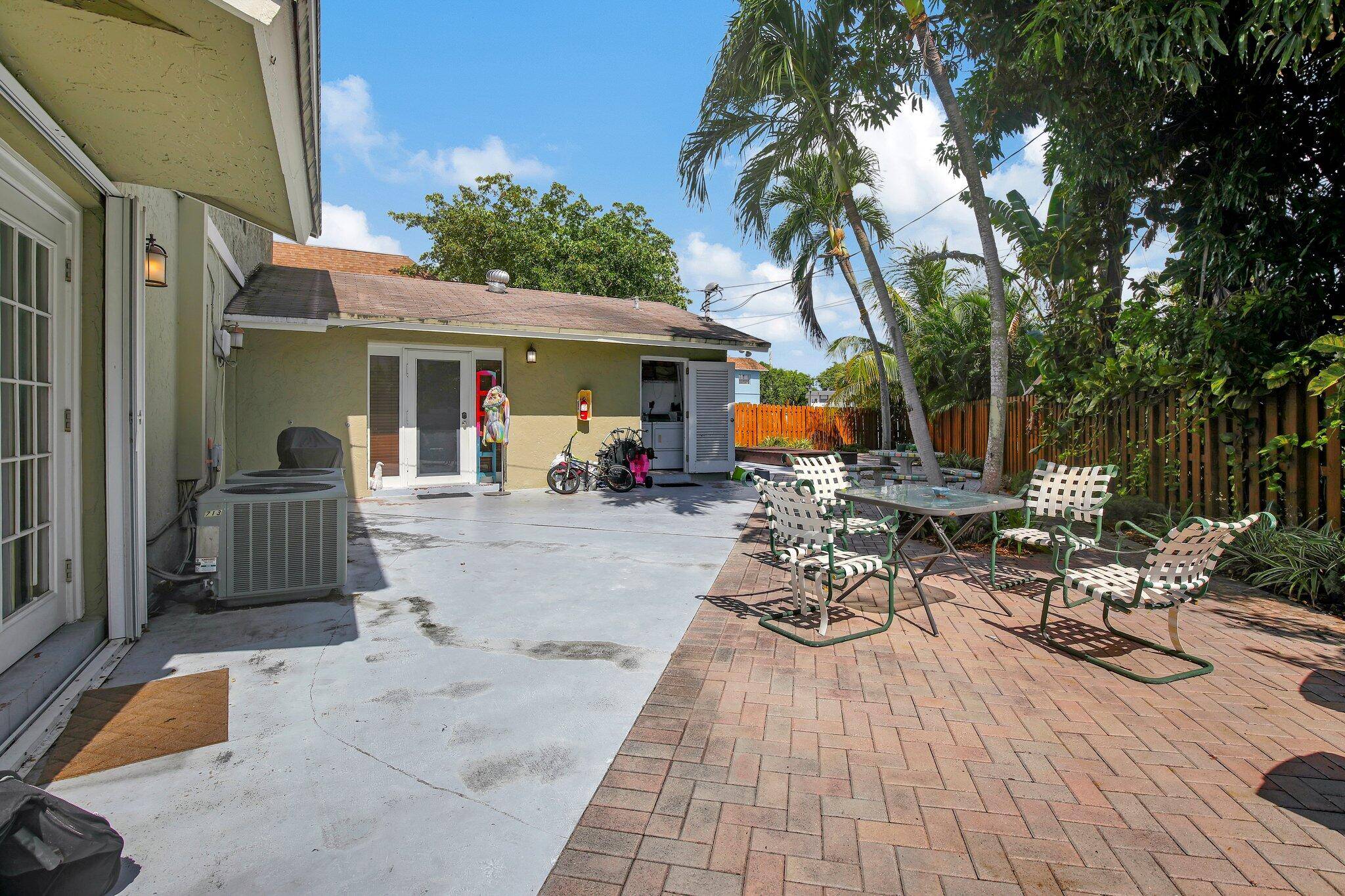 Fort Lauderdale, FL 33304,711 NE 14 ST Studio