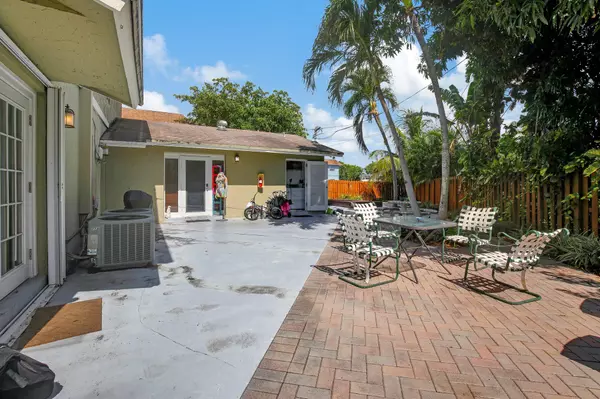 Fort Lauderdale, FL 33304,711 NE 14 ST Studio