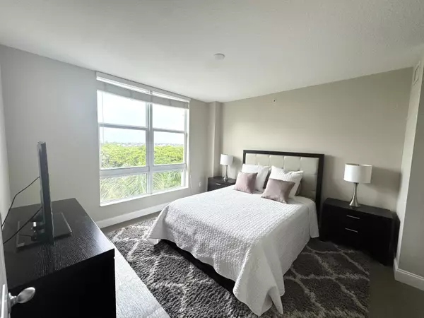 Boynton Beach, FL 33435,700 E Boynton Beach BLVD 612