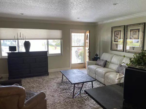 Boynton Beach, FL 33426,1101 Leisure LN