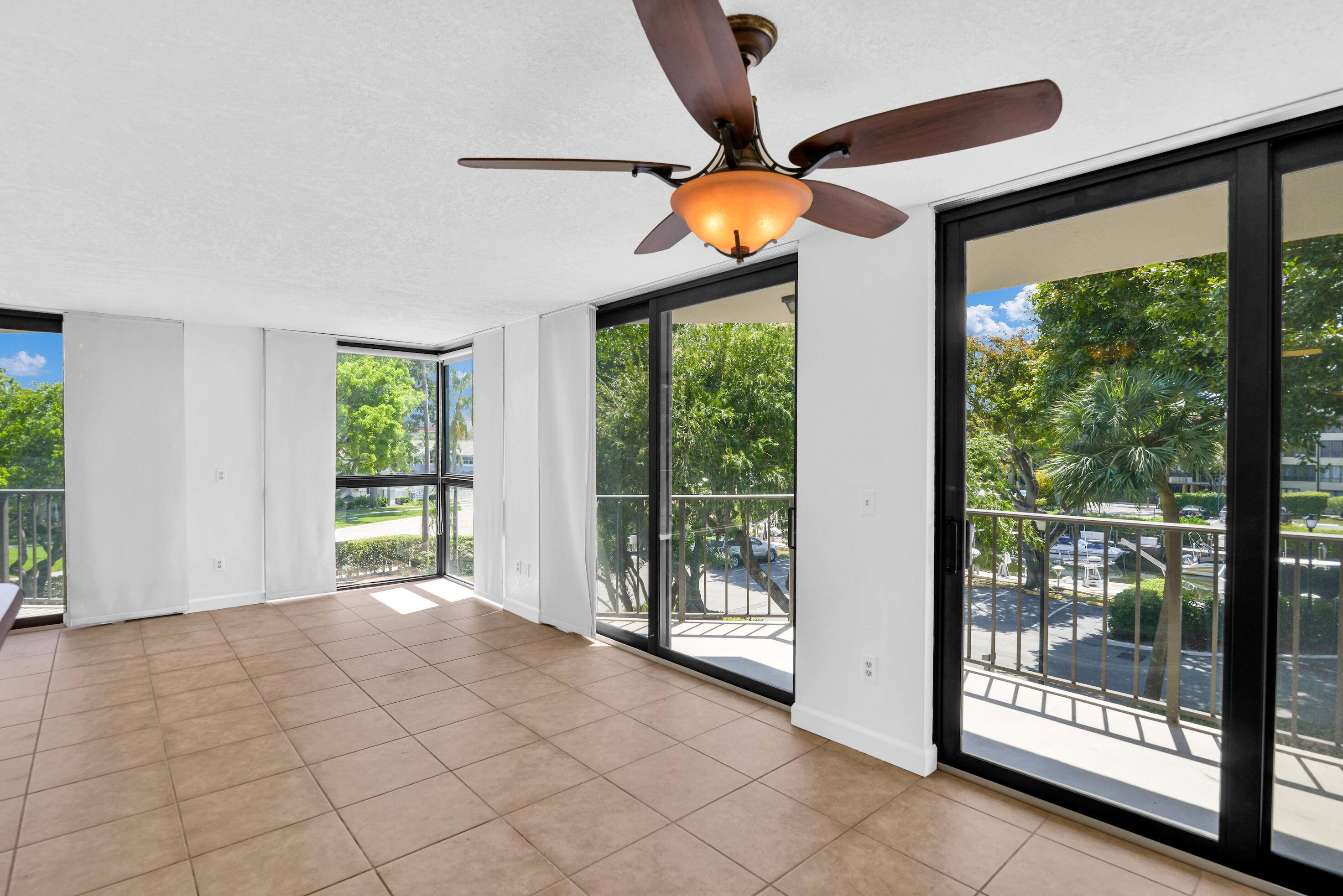 Boca Raton, FL 33487,859 Jeffery ST 301