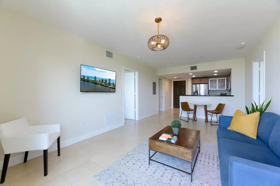 610 Clematis ST 406, West Palm Beach, FL 33401