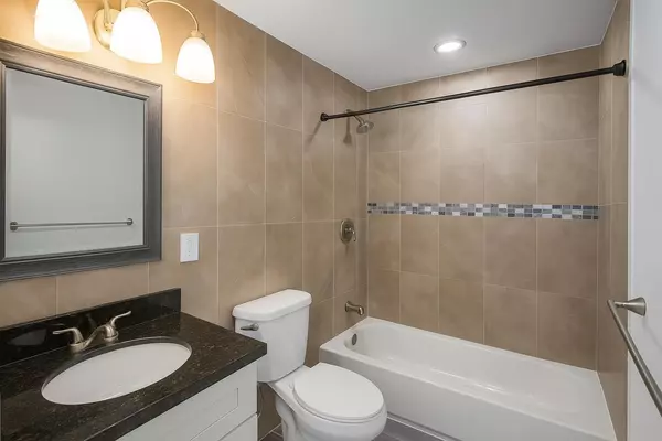 West Palm Beach, FL 33401,815 Upland RD 12