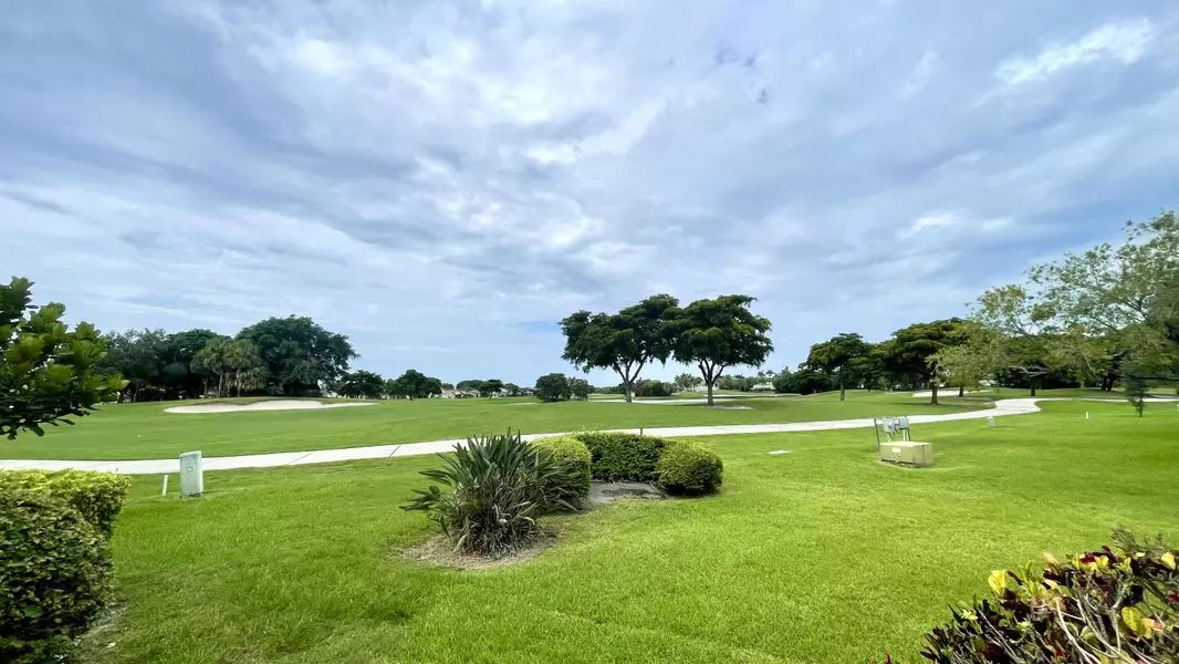 5662 Ainsley CT, Boynton Beach, FL 33437