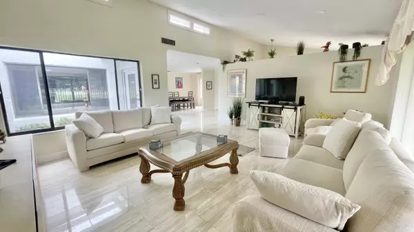 Boynton Beach, FL 33437,5662 Ainsley CT