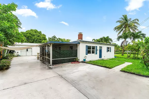 1923 Holman DR, North Palm Beach, FL 33408