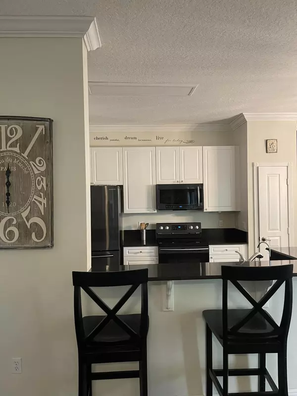 Port Saint Lucie, FL 34983,672 NE Bent Paddle LN