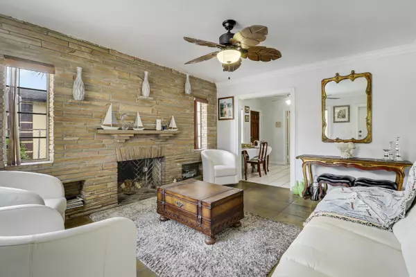 Riviera Beach, FL 33404,162 W 24th ST