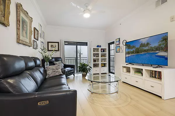 Palm Beach Gardens, FL 33418,4903 Midtown LN 3404