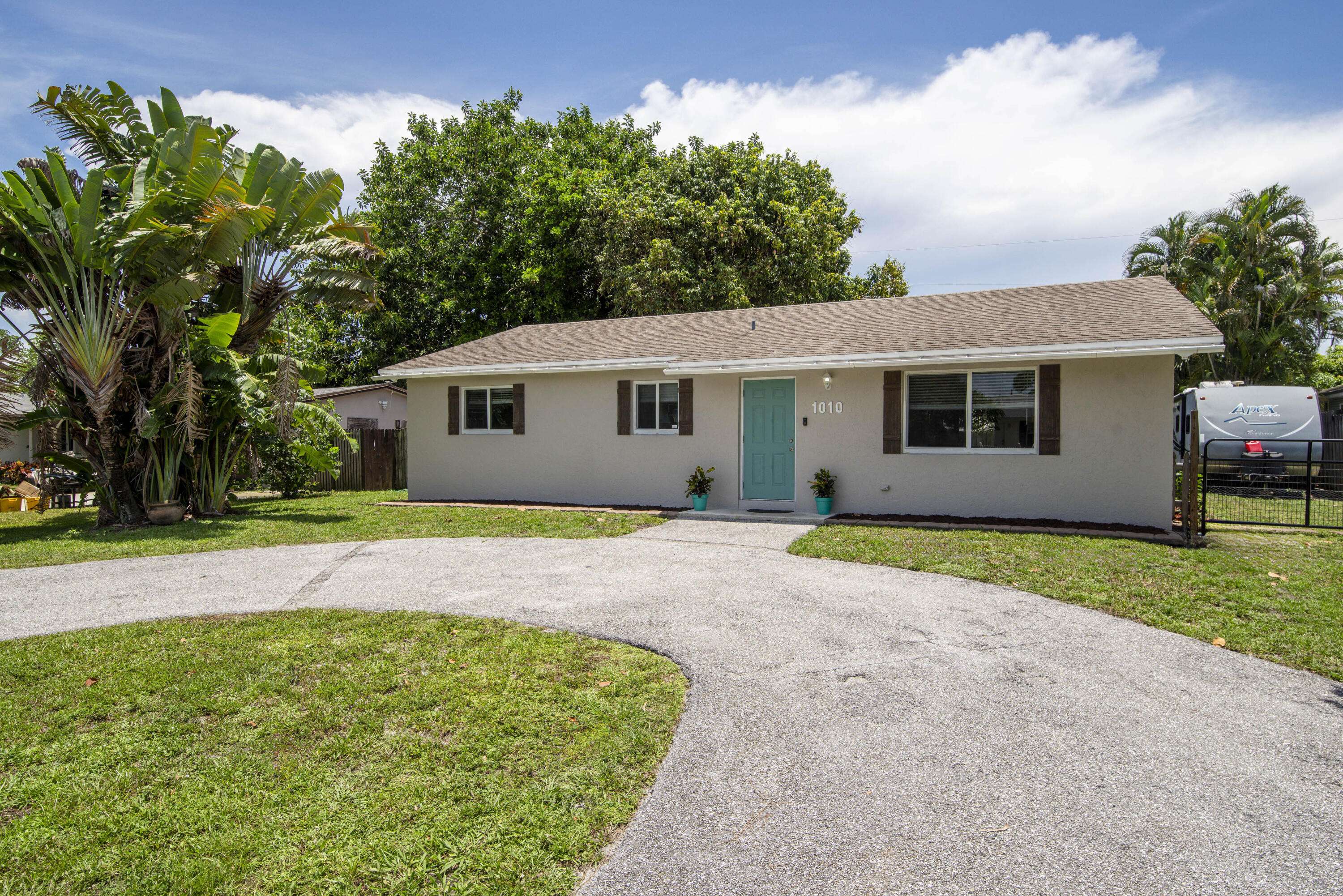 Jupiter, FL 33458,1010 Comanche ST