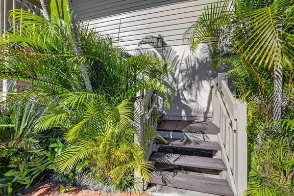 Boca Raton, FL 33433,7623 Cinebar DR 30u