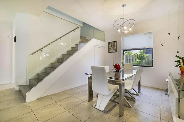 Miami, FL 33179,21040 NE 2nd CT