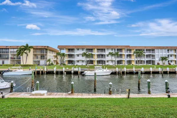 111 Doolen CT 106, North Palm Beach, FL 33408