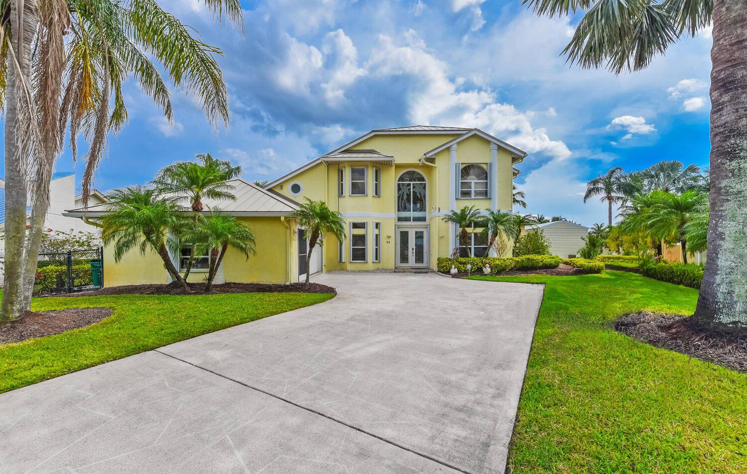 710 SE Essex DR, Port Saint Lucie, FL 34984