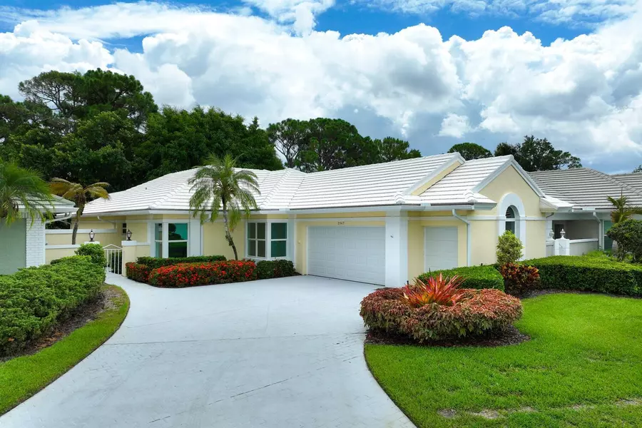 2347 SW Brookwood LN, Palm City, FL 34990