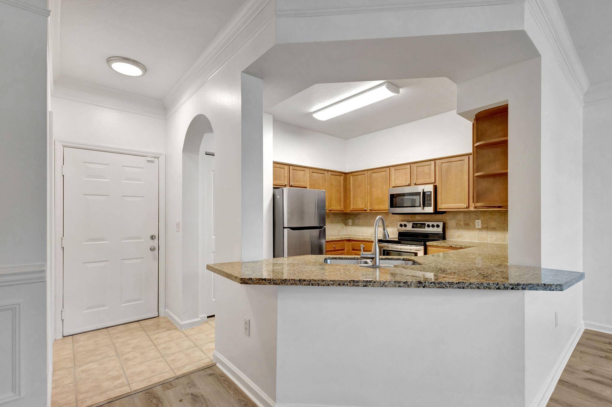 Jupiter, FL 33458,826 Dakota DR 102