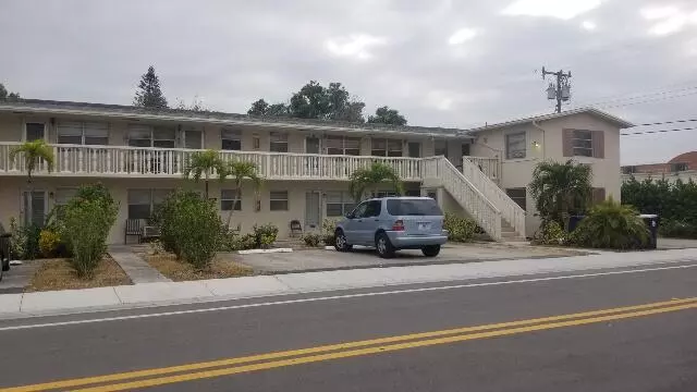 Lake Worth Beach, FL 33460,201 S J ST 8
