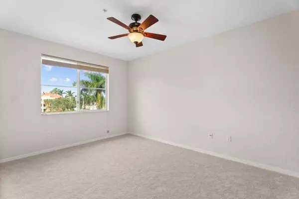 Palm Beach Gardens, FL 33410,11015 Legacy LN 303