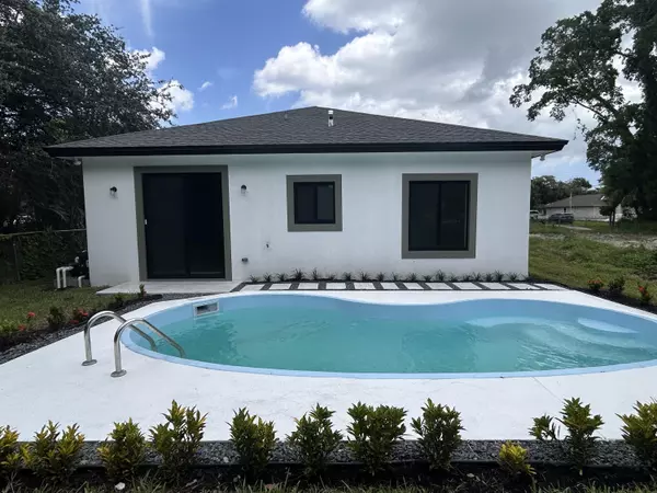 West Palm Beach, FL 33417,4898 Alberta AVE