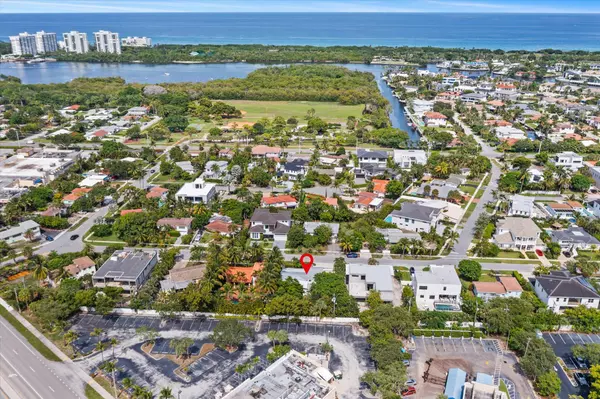 Boca Raton, FL 33432,1455 NE 4th AVE