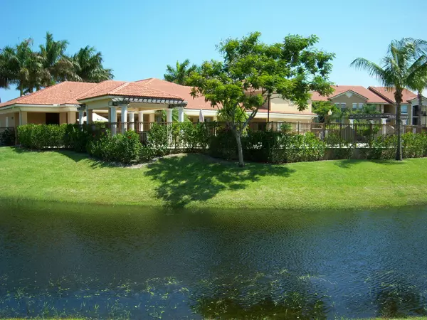 319 Villa CIR, Boynton Beach, FL 33435