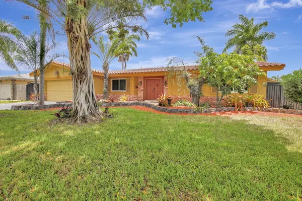 Plantation, FL 33313,7241 NW 10th CT