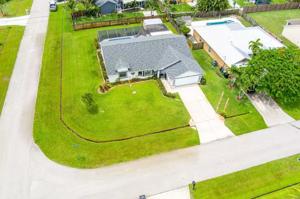 Port Saint Lucie, FL 34952,2690 SE Creston LN