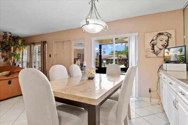 Delray Beach, FL 33484,5748 Doris CT
