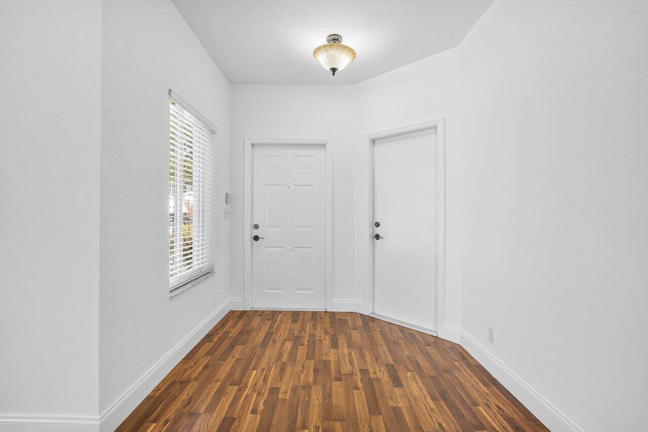 Deerfield Beach, FL 33442,1214 SW 46 WAY