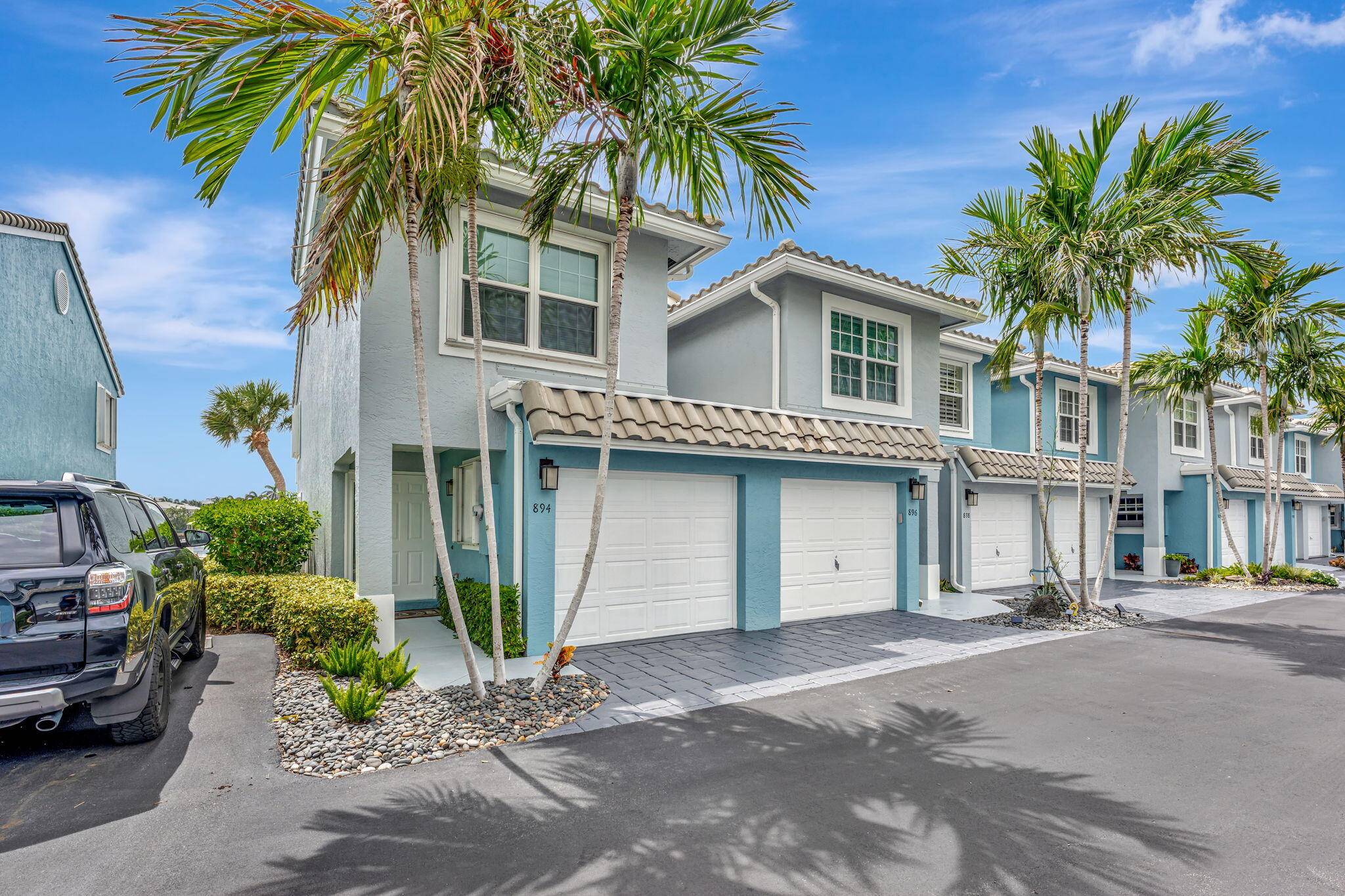 Boca Raton, FL 33487,894 E Jeffery ST