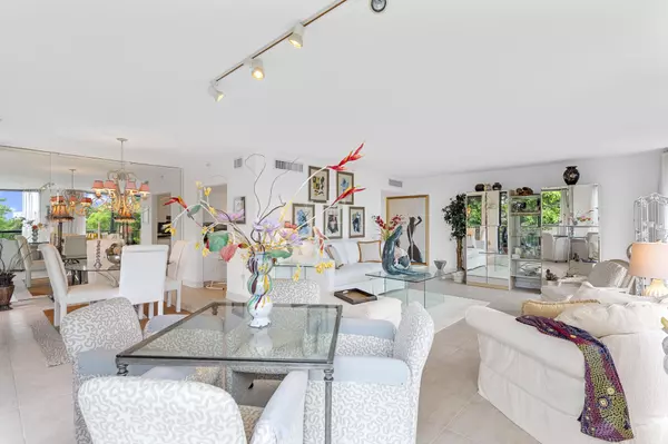 Boca Raton, FL 33487,859 Jeffery ST 401