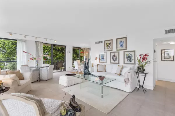 Boca Raton, FL 33487,859 Jeffery ST 401