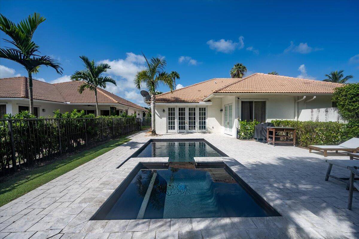 2910 Twin Oaks WAY, Wellington, FL 33414