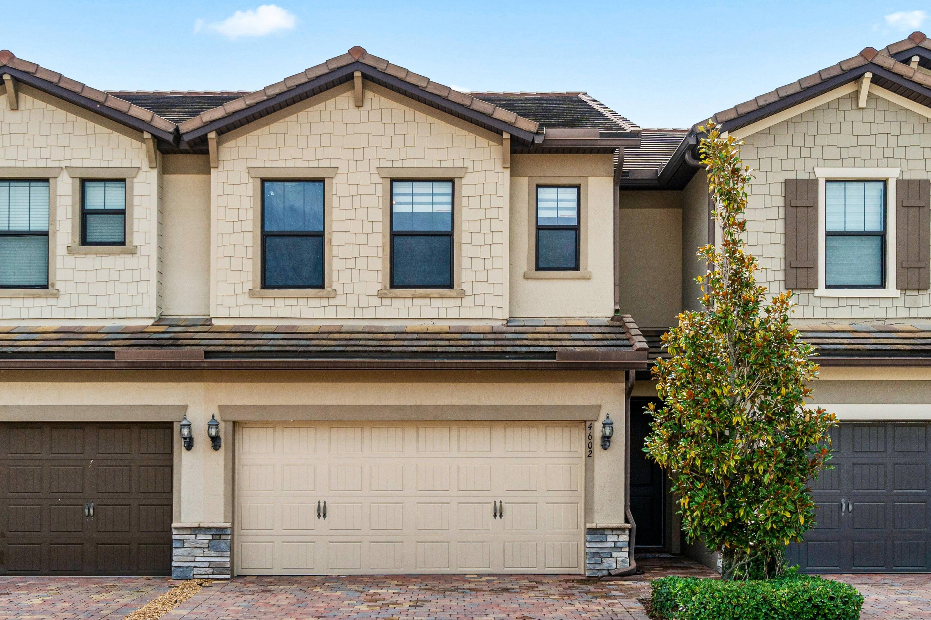 4602 San Fratello CIR, Lake Worth, FL 33467