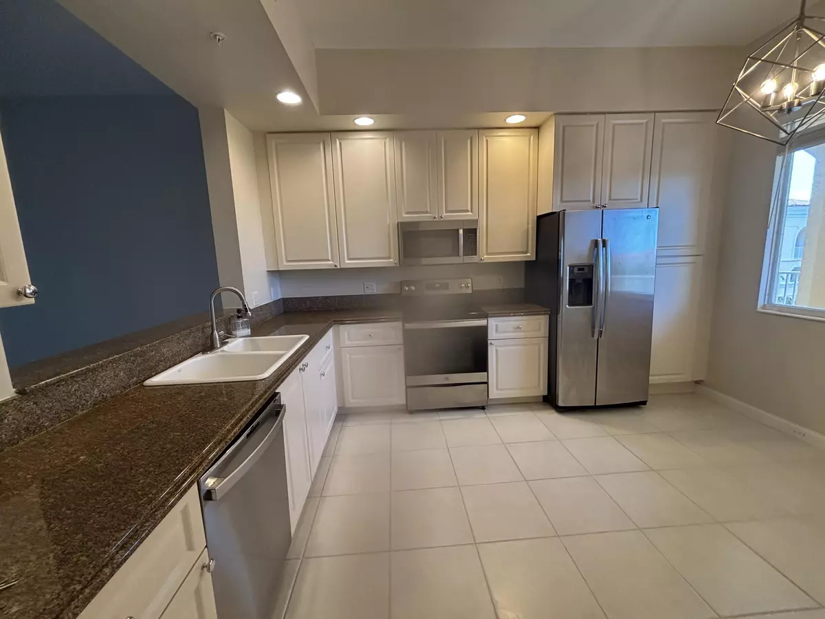 Fort Pierce, FL 34949,30 W Harbour Isle DR Ph-05