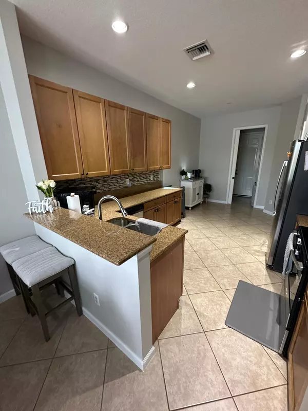 Port Saint Lucie, FL 34953,2125 SW Cape Cod DR