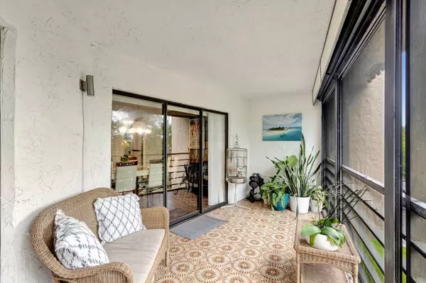 Plantation, FL 33317,6755 W Broward BLVD 409