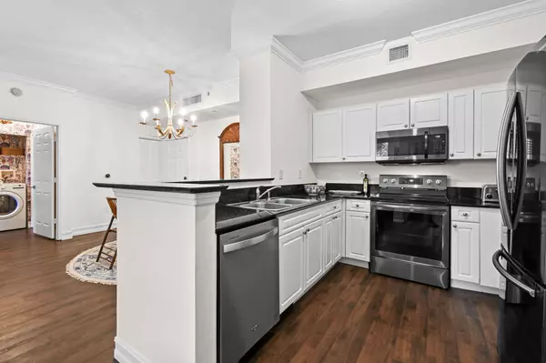 West Palm Beach, FL 33401,651 Okeechobee BLVD 210