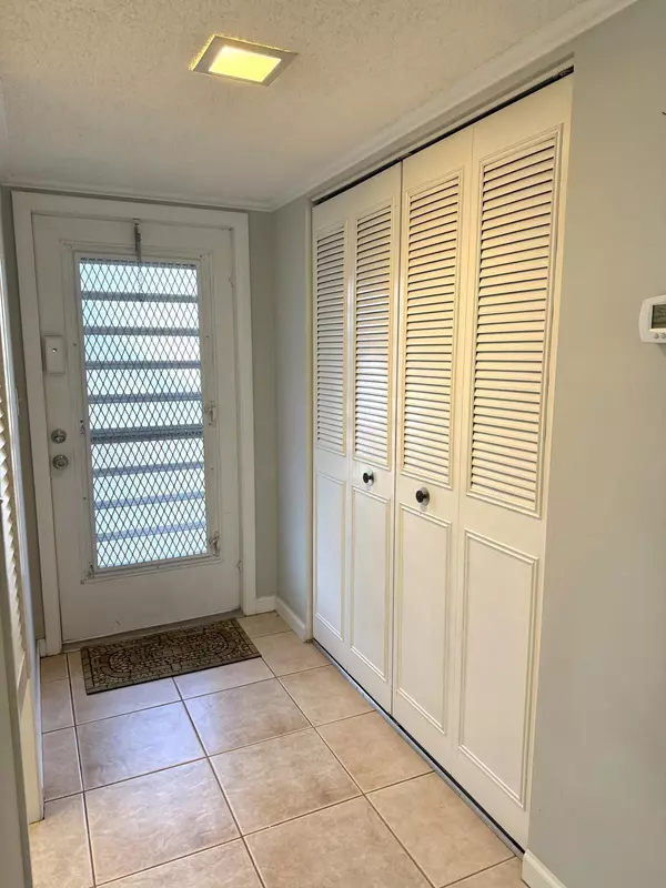 Boca Raton, FL 33428,9272 SW 3rd ST 407